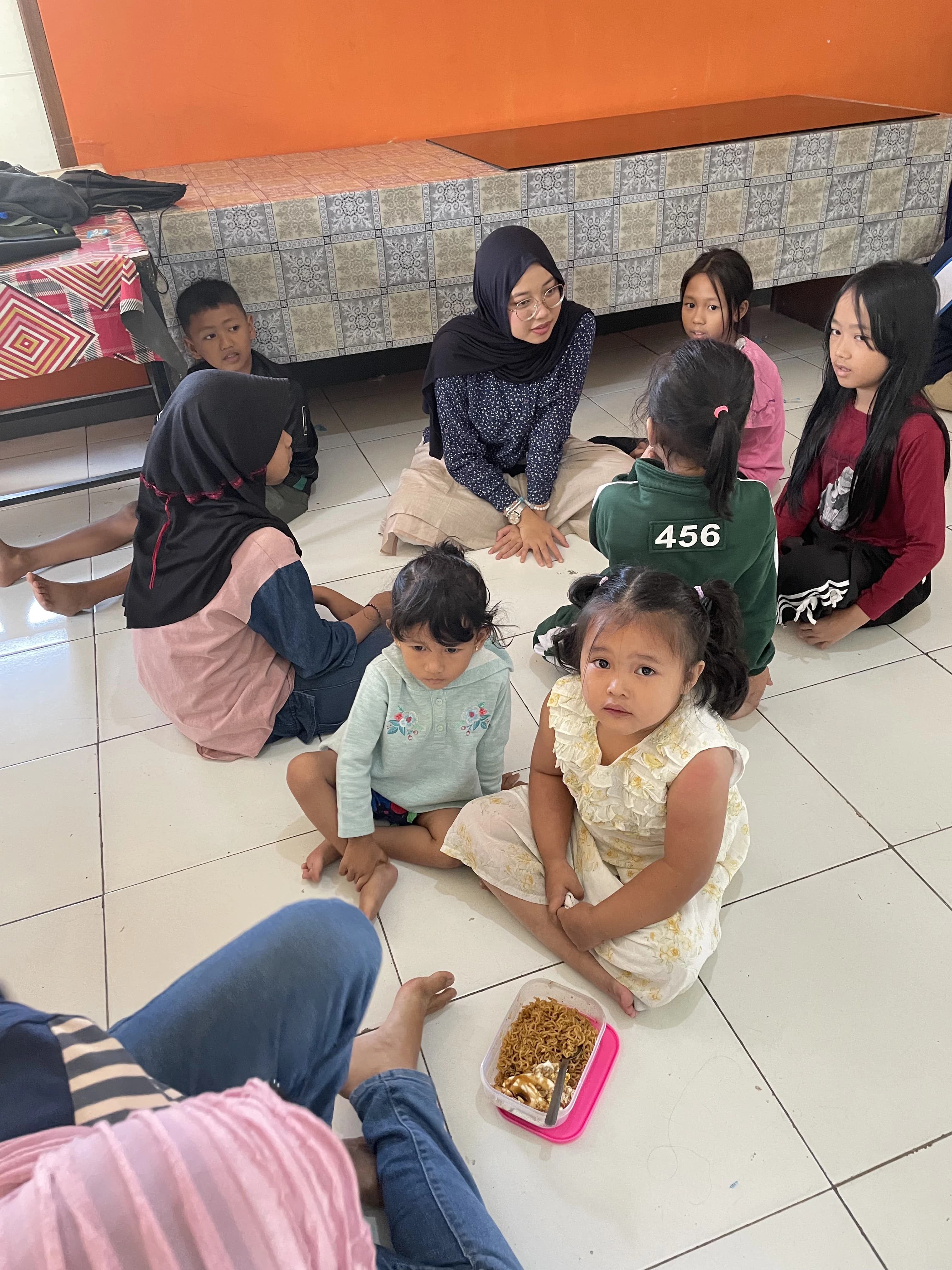 Diskusi dan Bermain